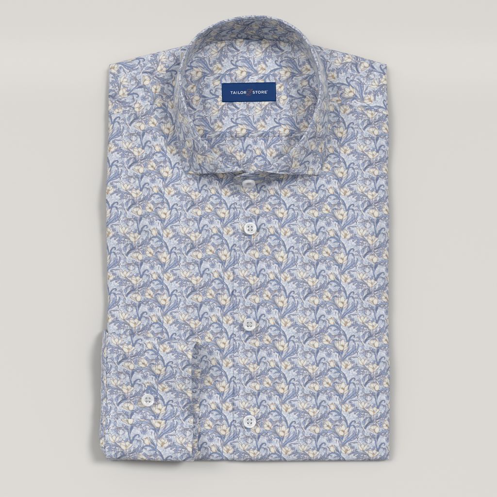 Chemise en satin bleu à fleurs