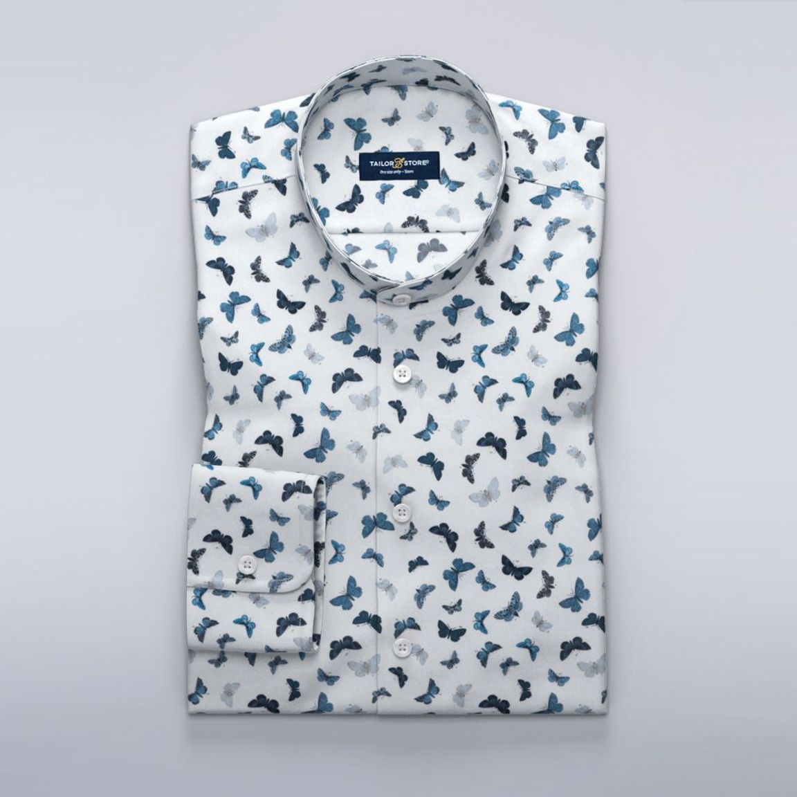 Satengskjorte med blått sommerfuglprint