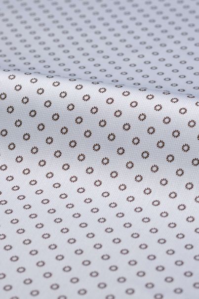 Masshemd für Herren aus Satin-Baumwolle in Hellblau mit braunem Print 