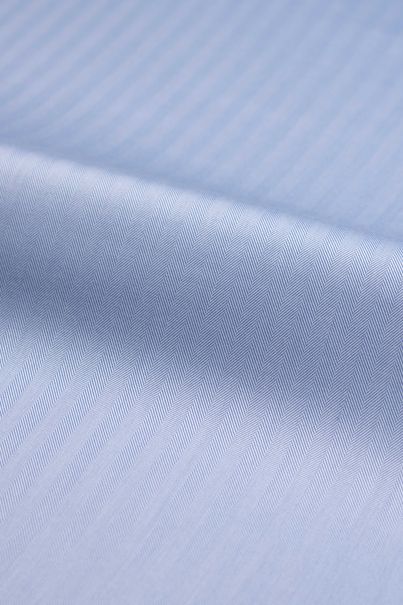 Business shirt in luxurious blue herringbone