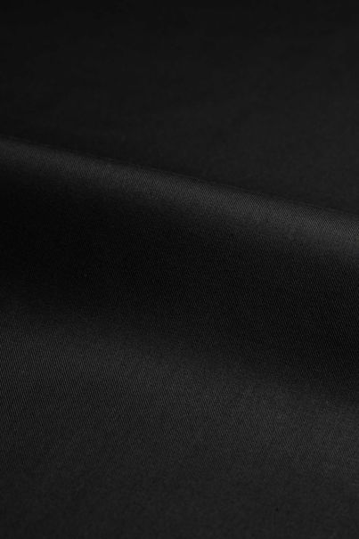 Chemise business noire sans repassage