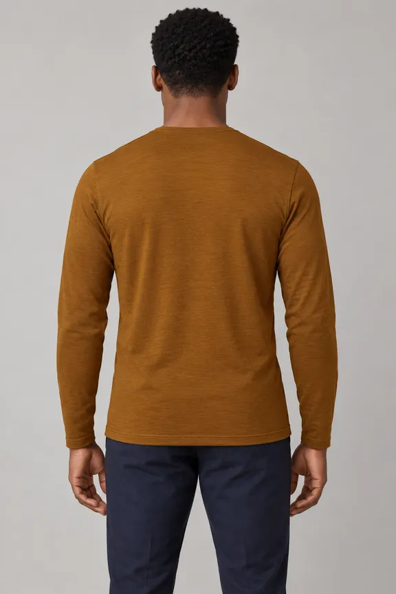 catalog/15764_tshirt_long_sleeve_crew_neck_stitched_fabric_5151_model_002_pose_010_tshirt_regular_material_merino_knit_bg_11_nopocket_untucked_e4g1h1_upper_body_back.png