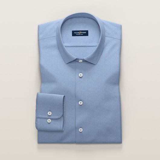 Stribet lyseblå skjorte