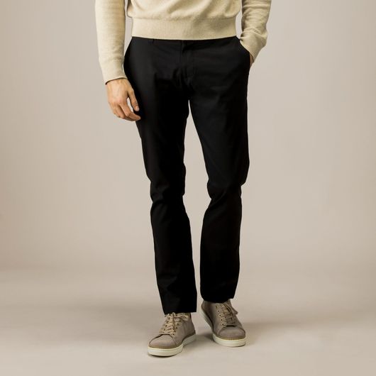 Black chinos in stretch