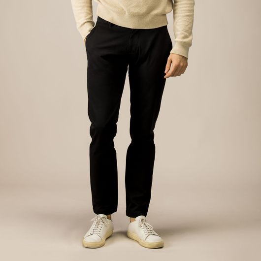 Black chinos in 100% cotton