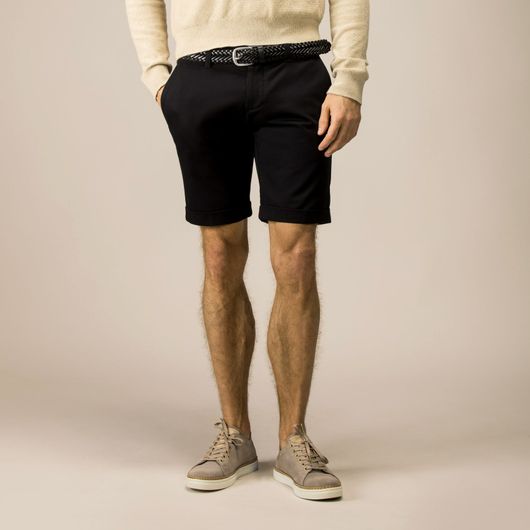 Black shorts in 100% cotton