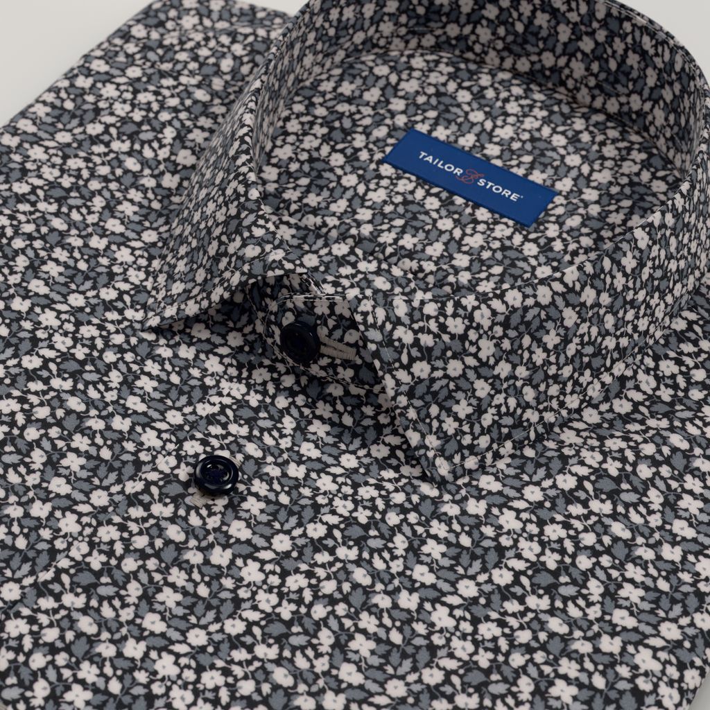 Business-casual shirt with floral print